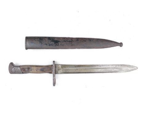 WW1 Bayonet and scabbard the hilt numbered 0203. 39cm in Length 