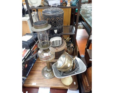 AUTOMOBILIA: A VINTAGE BRASS CASED MOTORCAR RALLY LAMP by Butlers, and Edwardian Oil Lamp and other items
