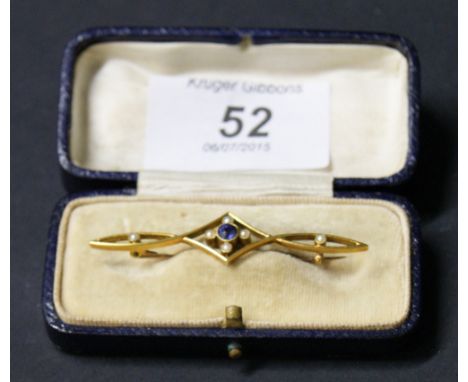 15ct gold, sapphire and pearl pieces brooch. Length approximately 5.5cm