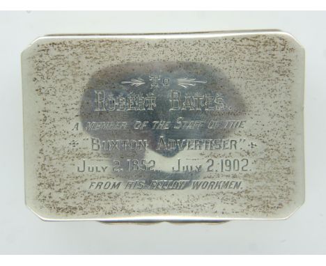 An Edwardian hallmarked silver snuff box, inscription for the Buxton Advertiser dated 1902, 65 x 45 x 25 mm H, 51g. UK P&amp;