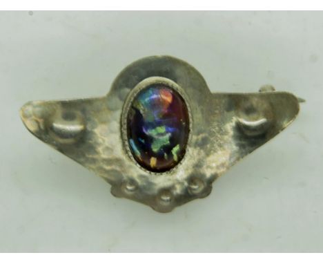 Arts &amp; Crafts English hammered silver brooch, 3g, L: 3 cm. UK P&amp;P Group 0 (£6+VAT for the first lot and £1+VAT for su