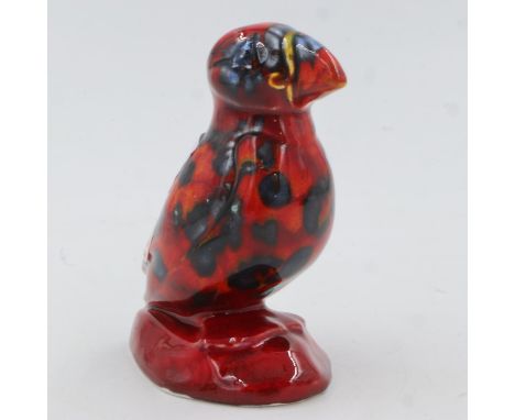 Anita Harris puffin, signed in gold, no cracks or chips, H: 12 cm. UK P&amp;P Group 1 (£16+VAT for the first lot and £2+VAT f