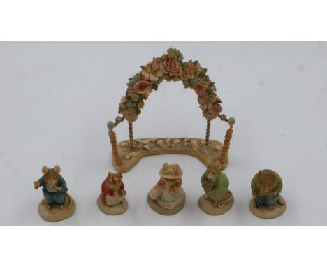 Brambly Hedge by Border Fine Arts, figures and arch by Jill Barklem, figures with tins, arch unboxed (6).  UK P&amp;P Group 2