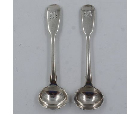 A pair of Victorian hallmarked silver condiment spoons, each L: 11 cm, combined 29g. UK P&amp;P Group 1 (£16+VAT for the firs