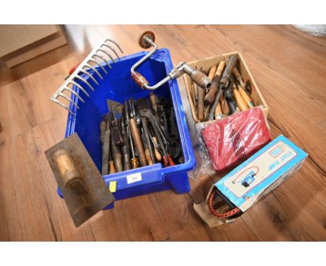 Box of vintage tools, to include files, Rolson foot pump, etc 