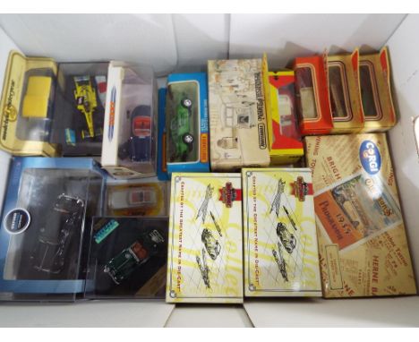 Diecast Models - A collection of diecast model motor vehicles to include, Oxford Automobile Company, Limited Edition Vitesse,