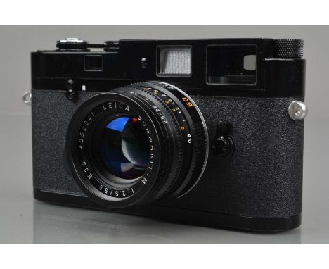 A Leica MP 0.85 Rangefinder Camera, made in Germany, black, 10 306, serial no 2999835, 2003, shutter working, meter working, 