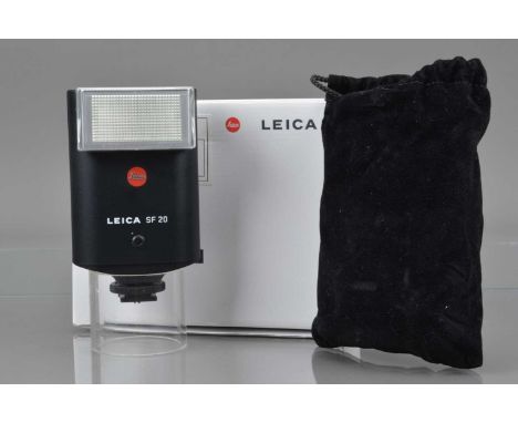 A Leica SF 20 Flash unit, VG, working on test, display working, with diffuser, manual, in soft case and maker's box