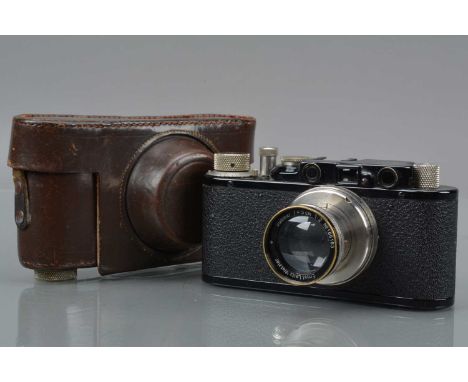 A Leitz Wetzlar Leica II Model D Rangefinder Camera, black, serial no 89642, 1932, shutter working, rangefinder working, body