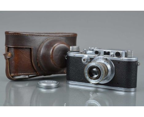 A Leica III Model F, Rangefinder Camera, serial no 166884, 1935, shutter working in fast speeds, shutter curtain not closing 