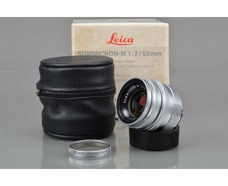 A Leica 50mm f/2 Summicron-M E 39 Lens, M mount, made in Germany, 11 818 version 5, serial no 3707471, 1995, barrel G-VG, ele