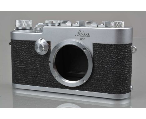 A Leitz Wetzlar Ig Camera Body,  serial no 925468, 1958, shutter sluggish in one second, responsive through other speeds, bod
