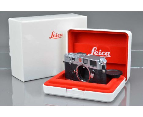 A Leica M6 Rangefinder Camera body, chrome, 10 414, GMBH Germany, serial no 2009720, 1994, shutter working, meter working, bo
