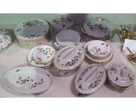 A Quantity of Beautiful Royal Worcester Dinnerwares.