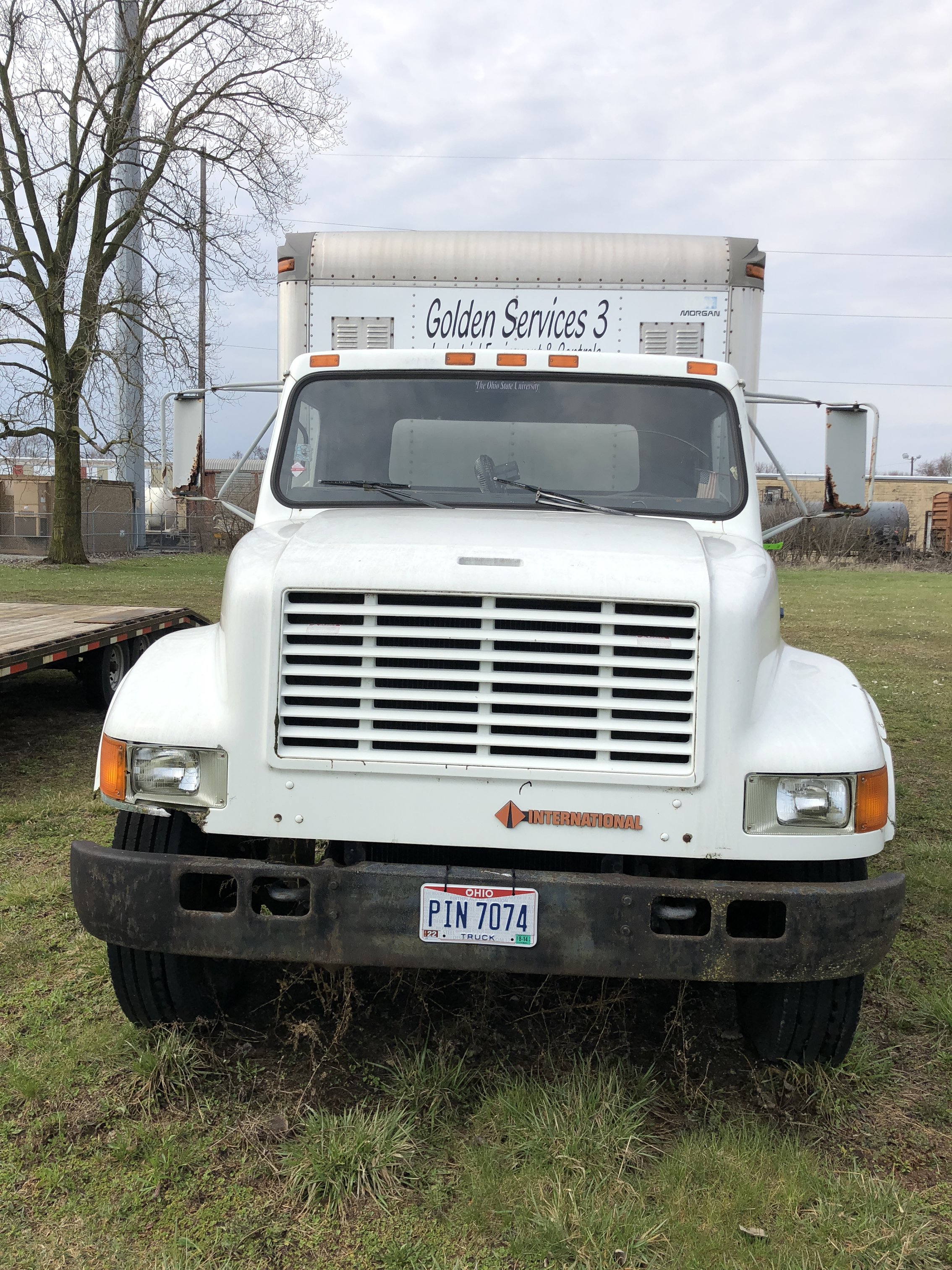 INTERNATIONAL BOX TRUCK W/ LIFT GATE (9543 HOURS)