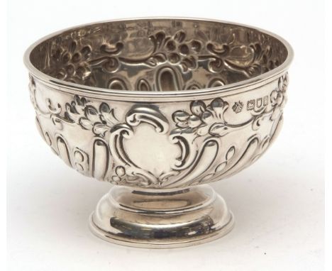 Edward VII small footed bowl with embossed floral and gadrooned detail, diam 3 1/2 ins, weight approx 88gms, London 1901, mak