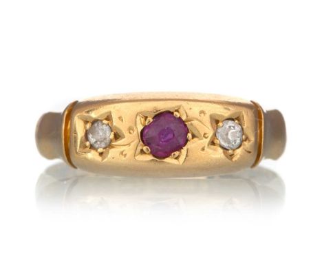 RUBY AND DIAMOND RING, in eighteen carat gold, size MQty: 2.8g