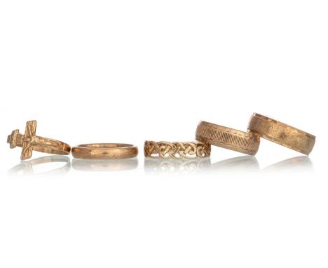 COLLECTION OF GOLD ITEMS ,  including bangle, pair of earrings, five rings and a single earring, most marked for goldQty: 18.