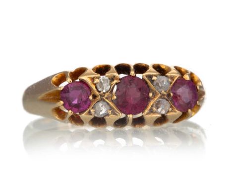 VICTORIAN RUBY AND DIAMOND RING, in eighteen carat gold, size LQty: 2.4g