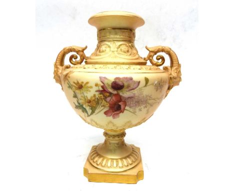 Fine early 20th century Royal Worcester vase, the blush ground finely painted with flowers, possibly by Edward Raby, the vase