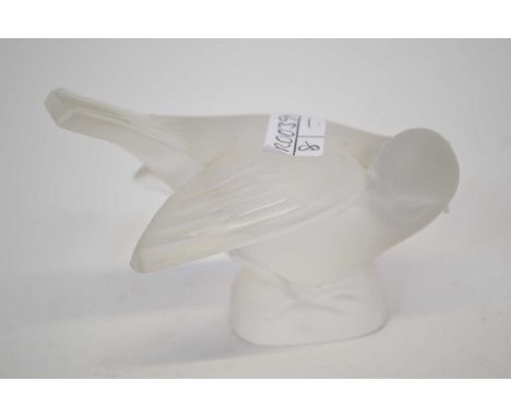 Modern lalique model of a pigeon