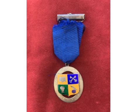 Masonic North West Cheltenham Club Past President Jewel 1934, silver, gilt and enamel. 