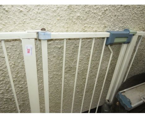LINDAM TALL SAFETY GATE (A/F)