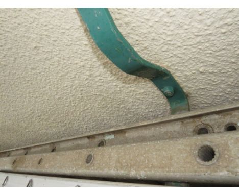 ALUMINIUM EXTENDING LADDER