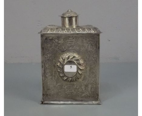 BAROCKE SILBERNE TEEDOSE, Ende 17. / Anfang 18. Jh., Silber, deutsch, Hamburg. Gepunzt mit Hamburger Stadtmarke und Meisterma