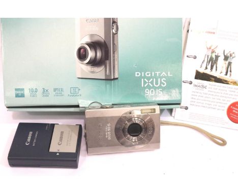 Canon digital IXUS boxed with charger. P&amp;P Group 2 (£18+VAT for the first lot and £3+VAT for subsequent lots) 