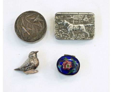 English pewter C Currey Limited, Chester, England, snuff box with retriever and shooting scene and others (4) 