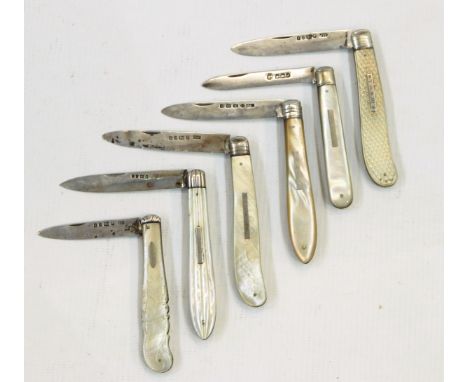 Victorian silver folding fruit knife, the mother-of-pearl handle with hat design, Birmingham 1852 by John Yeomans Cowlishaw, 