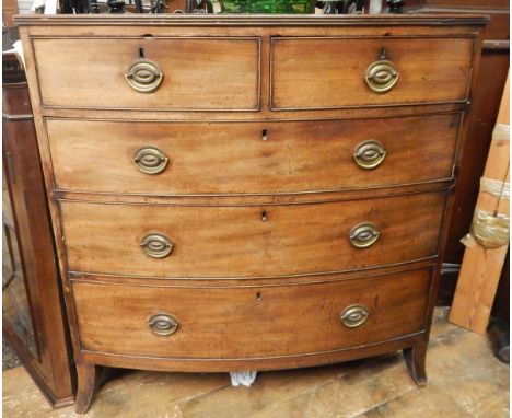 Georgian mahogany bowfront chest of two short and three long graduated drawers, on splayed bracket feet, 103cm wide 