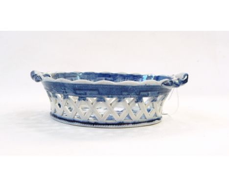 18th century Spode blue and white chestnut basket and stand, the two-handled basket of oval form decorated with a central sce