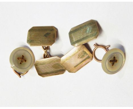Pair of gent's engine-turned 9ct gold cufflinks and pair of 9ct gold mounted mother-of-pearl dress/tunic buttons 