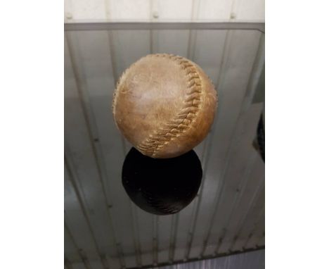 { Option of lots:  6047, 6047A, 6047B, 6047C, 6047D, 6047E, 6047F, 6047G, 6047H, 6047I } } Baseball Vintage Cigar (X1)