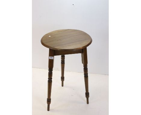 Late Victorian pine cricket table 