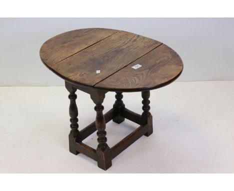 Late Victorian small oak drop flap table 