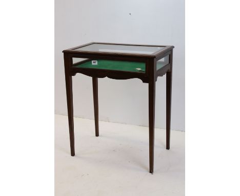 Late Victorian / Edwardian Mahogany Bijouterie Table with green baise lined interior, 62cms long x 75cms high 