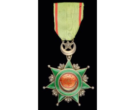 Turkey, Order of the Osmanieh, Fourth Class badge, in silver and green enamel with gold and red enamel centre, width (measure