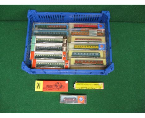 Roco, Piko, Lima, Atlas and Sekisui Kin Zoku, twelve N gauge coaches and three wagons, all boxed