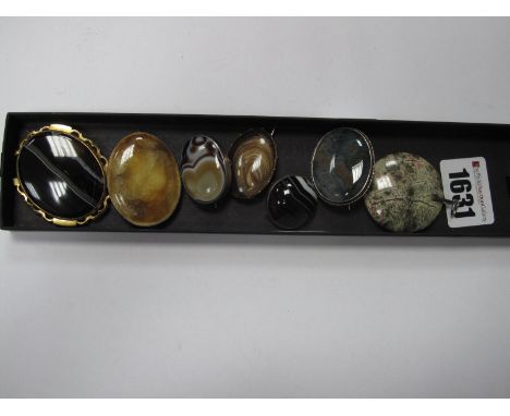 Victorian Banded Agate Panel Brooch, "Ruskin" ceramic panel brooch, hardstone pendant, further brooches.