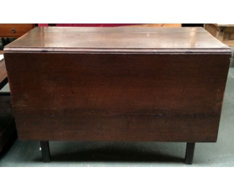 A Georgian mahogany gate-leg table