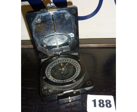 WW2 bakelite magnetic marching compass by T.G. Co Ltd