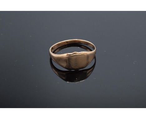 9ct gold signet ring UK size N. 1.7 grams. 
