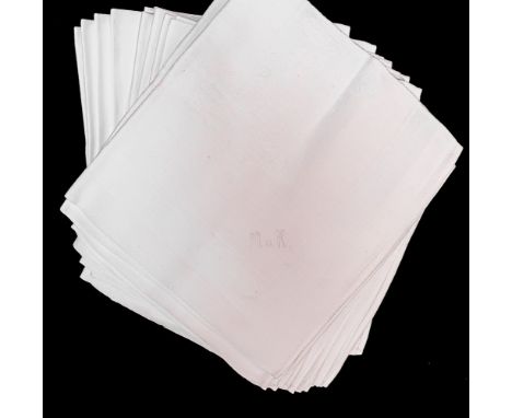 29 Teemundtücher mit Monogramm, um 1910-1925  11 Leinendamast- und 18 Halbleinentücher mit umlaufenden Jaquardstreifen und zw