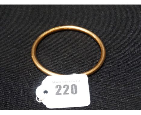     A 9ct Gold Plain Bangle 16 Gram                                                 