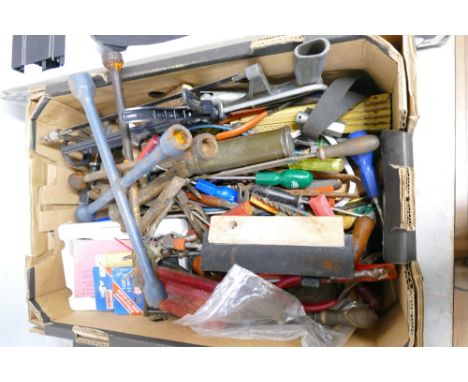 Box of hand tools, hammers, screwdrivers, saws, files etc