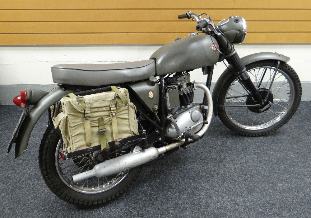 A VINTAGE BSA MILITARY ISSUE MOTORCYCLE Cc Model BSA B WD Dated MOT To June Fu