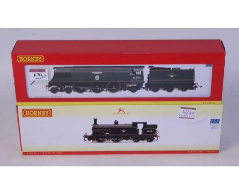 Hornby R2458 BR lined green Battle of Britain class '222 Squadron' (MK-BM) together with R2505 lined BR black class M7 tank e
